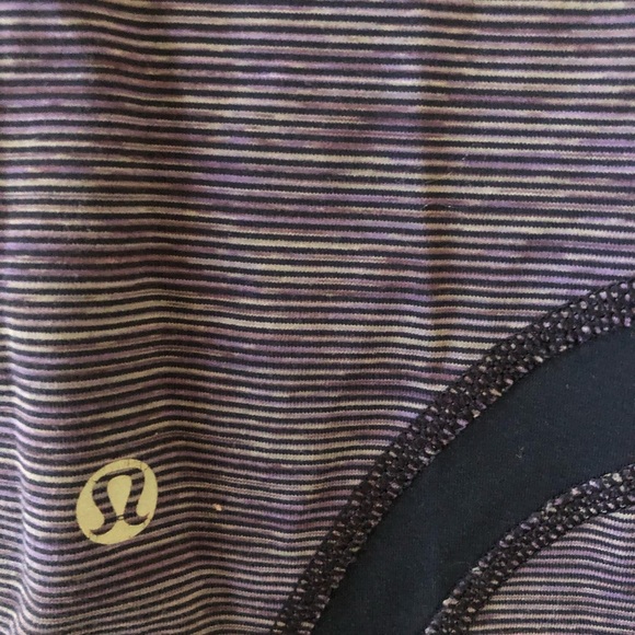 Lululemon crop capri blue/purple-great pattern! - Picture 4 of 4